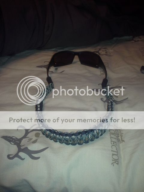 paracord glasses strap