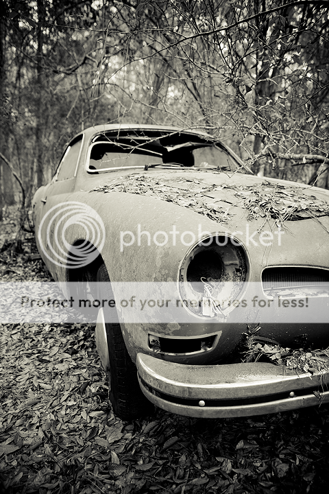 IMAGE: http://i1170.photobucket.com/albums/r523/valenciaphoto/Cars/IMG_6346.png