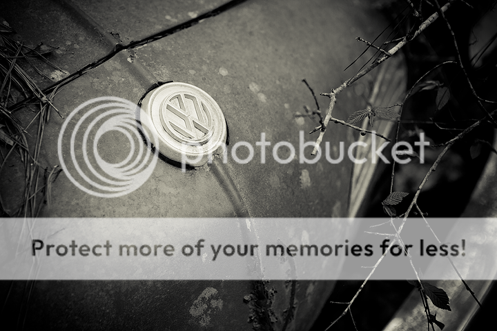 IMAGE: http://i1170.photobucket.com/albums/r523/valenciaphoto/Cars/IMG_6347.png