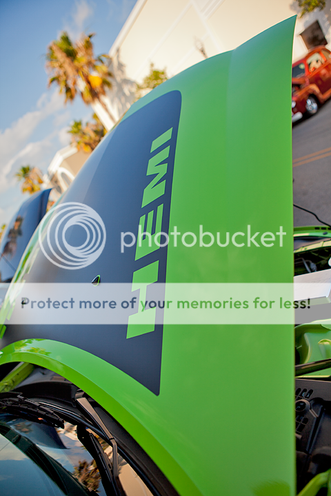 IMAGE: http://i1170.photobucket.com/albums/r523/valenciaphoto/Friday%20Fest%20June%202012/IMG_5434.png