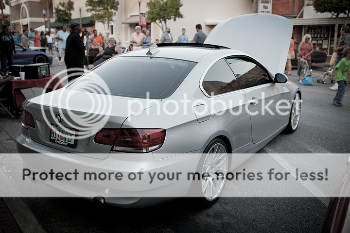 IMAGE: http://i1170.photobucket.com/albums/r523/valenciaphoto/Friday%20Fest%20June%202012/IMG_5484.png