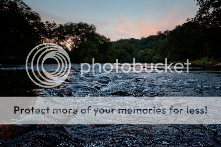 IMAGE: http://i1170.photobucket.com/albums/r523/valenciaphoto/IMG_3002.png