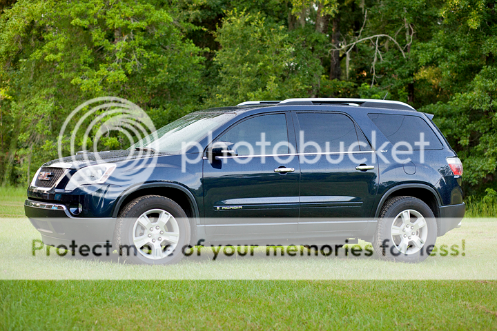 IMAGE: http://i1170.photobucket.com/albums/r523/valenciaphoto/IMG_7968.png