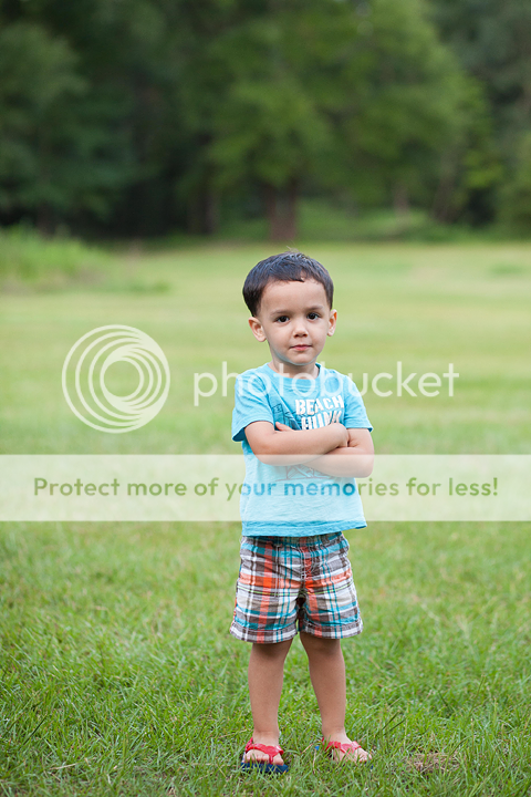 IMAGE: http://i1170.photobucket.com/albums/r523/valenciaphoto/IMG_8016.png