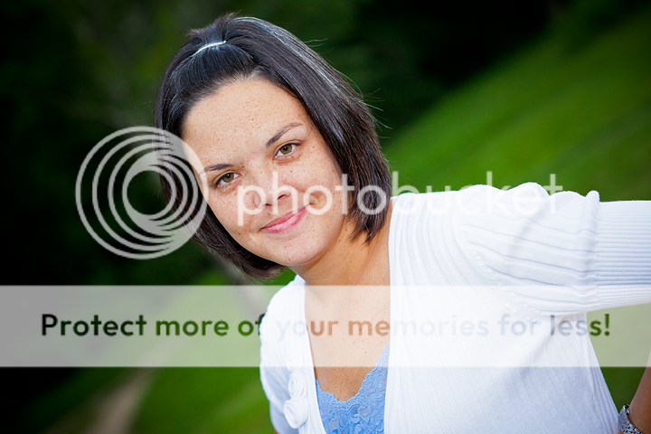 IMAGE: http://i1170.photobucket.com/albums/r523/valenciaphoto/IMG_8698.png