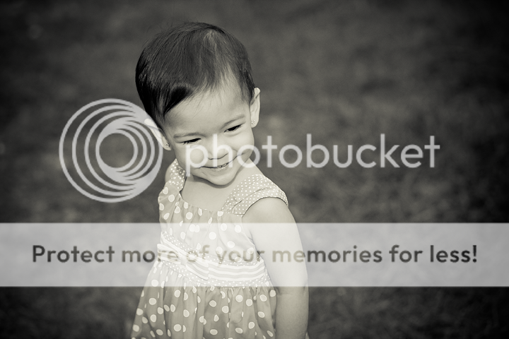 IMAGE: http://i1170.photobucket.com/albums/r523/valenciaphoto/IMG_8719.png